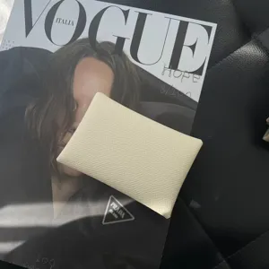 Genuine leather card holder minimalist coin purse premium cowhide slim wallet detail view