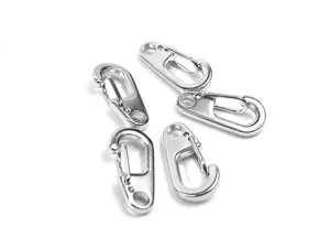 Mini Metall D-förmiger Karabiner Schlüsselanhänger EDC tragbares Werkzeug Detailansicht.