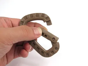 Leichter taktischer Kunststoff Karabiner Haken für Outdoor Rucksäcke und Camping.