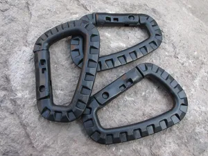 Leichter taktischer Plastik Karabiner D-Ring Clip für Outdoor Camping und Rucksack Zubehör.