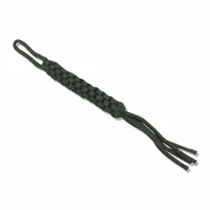 Cordon paracorde vert vue rapprochée, détail de tissage fait main en nylon durable.
