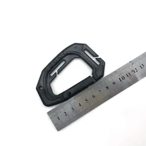 Taktischer Kunststoff Karabiner D-Ring MOLLE Rucksack Haken mit Massstab Detail