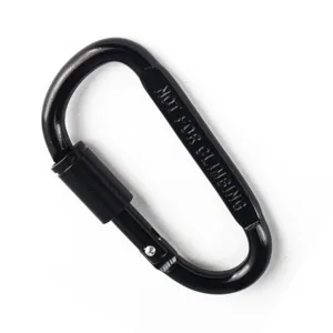 Nahaufnahme Detailansicht der schwarzen Aluminium Legierung Schlosskarabiner Klemme.