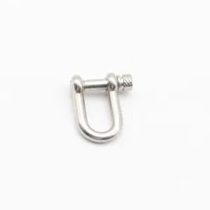 Primo piano di un maniglione a U in acciaio inossidabile accessorio metallico per sopravvivenza.