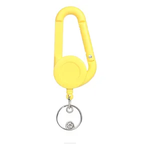 Porte-badge enrouleur retractable jaune avec mousqueton et anneau pour cle usage quotidien.