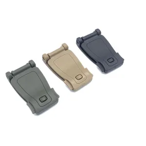 Detailansicht taktischer Molle Gurtband Clips, langlebige Kunststoff Rucksack Schnallen.