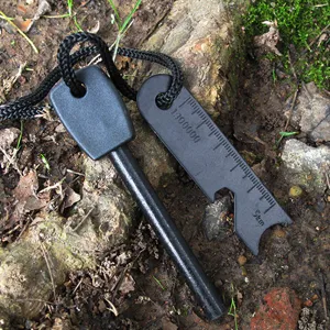 Outdoor survival magnesium vuurstarter met multifunctionele schaal schraper voor kamperen.