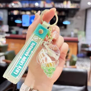 Cute summer liquid quicksand conch keychain detail view, lovely bag charm gift for best friends.