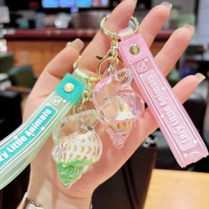 Summer quicksand conch keychain cute couple bag pendant bestie gift fine detail view