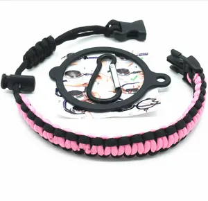 Cinturino per manico di bottiglia d'acqua in paracord con anello di sicurezza e moschettone.