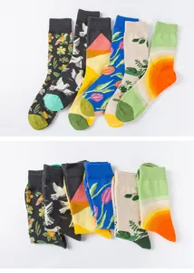 Bunte kunstvolle Print Freizeitsocken Herren Streetwear Skater Baumwollsocken Mehrfachpack