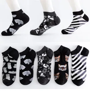 Men's cotton casual short socks, comfortable breathable ankle socks with stylish patterns for summer.