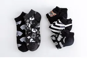 Men's short boat socks set featuring stylish printed patterns including cute cats and stripes.