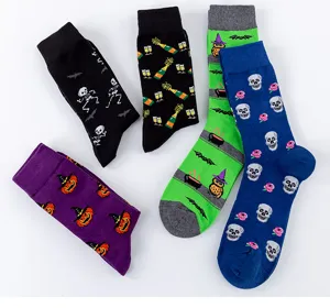 Plus size men cotton socks Halloween skull style casual four-season sports socks detail view.
