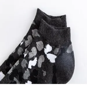 Men's cotton short socks detail, breathable knit fabric with comfortable elastic rib.
