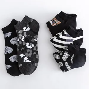 Men's cotton low cut boat socks, multipack with assorted patterns, comfortable wear.