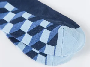 Ανδρικές γεωμετρικές κάλτσες patchwork λεπτομέρεια, άνετες αναπνεύσιμες κάλτσες από μείγμα βαμβακιού.