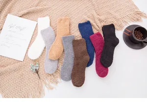 Gemütliche flauschige Korallenfleece Socken Detailansicht, weiche warme einfarbige Wintersocken.