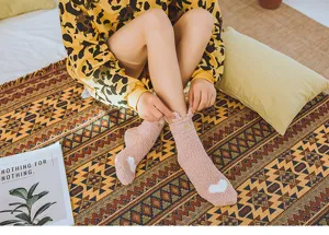 Weiche Korallenfleece Flauschige Bodensocken für Damen, dicke warme Winterschlaf Socken.