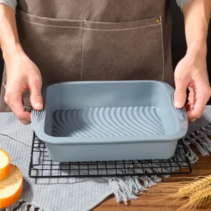 Teglia da forno quadrata in silicone antiaderente da 9 pollici vista dettaglio cottura