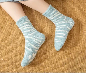 Gemütliche dicke Korallenfleece Wintersocken, weiche warme flauschige Haussocken Damen.