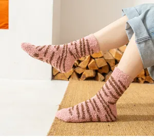 Gemütliche dicke Korallenfleece Socken weiche flauschige Bodensocken zum Schlafen Damen