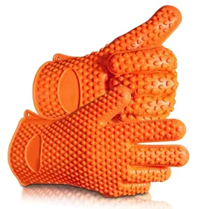 Guanti da forno in silicone arancione motivo cuore resistente al calore cucina dettagli
