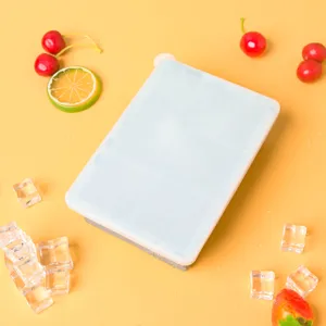 Moule à glaçons en silicone avec couvercle, bac à glaçons carré flexible pour la cuisine.
