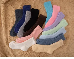 Detailansicht weiche Korallenfleece Kuschelsocken dicke warme Wintersocken einfarbig Schlaf.