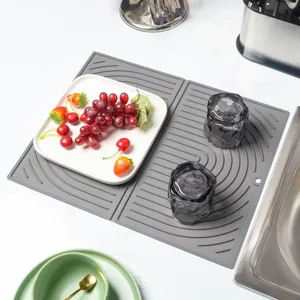 Klappbare Silikon Abtropfmatte fur Kuchenarbeitsplatte und Geschirrtrocknung.