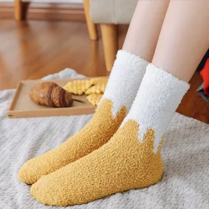 Winter thick coral fleece fuzzy socks for women, warm sleep socks with cute contrast color wave design.