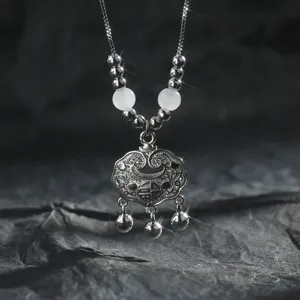Neo Chinese Stijl Koper Hol Fu Teken Langdurigheidsslot Hanger Ketting Voor Vrouwen Zilver Verguld Kwastje Bel Choker Elegant Lichte Luxe Kunstparel Kralen Sleutelbeen Ketting Sieraden Cadeau