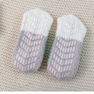 Thickened coral fleece non-slip fuzzy socks for women winter home cozy sleeping wear.