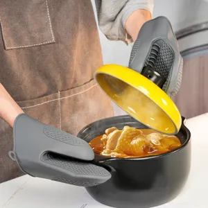 Silicone oven mitts heat resistant pot clip detail showing textured non-slip grip for baking.