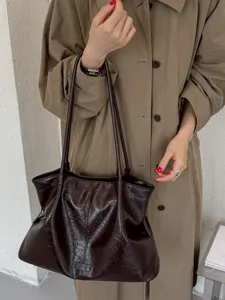Retro large capacity women tote bag stylish autumn commute soft leather shoulder bag