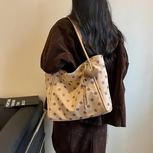 Fashionable polka dot tote bag for women, casual lazy shoulder bag with large capacity for commute.