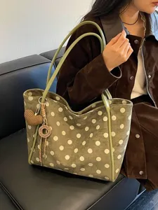 Chic polka dot tote bag for women, large capacity shoulder handbag for daily commuting chic use.