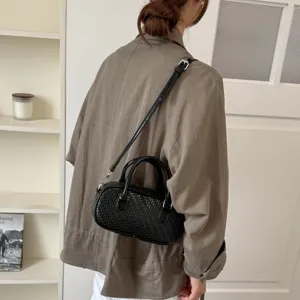 Modische gewebte Textur lässige einfarbige Umhängetasche Handtasche für Damen Pendeln.