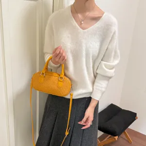 Schicke geflochtene Damen Umhaengetasche Handtasche, stilvolle laessige Mini Tasche.