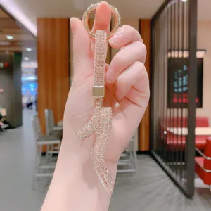 Llavero de zapato de tacón alto con diamantes de imitación brillantes para mujeres.