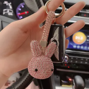 Porte-clés lapin en strass rose avec lanière, adorable anneau de clé de voiture étincelant.