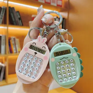 Llavero de Mini Calculadora de Animal de Dibujos Animados Lindo Colgante de Llavero Portátil de Aleación de Zinc Plástico Conejo Panda Oso Dinosaurio Regalo Para Estudiantes Bolsa Decoración