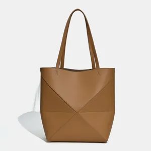 Braune geometrische faltbare Tasche, große Kapazität modische Schultertasche für Damen.