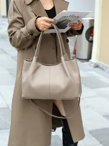 Genuine leather women's shoulder bag, stylish casual large capacity commuting tote handbag.