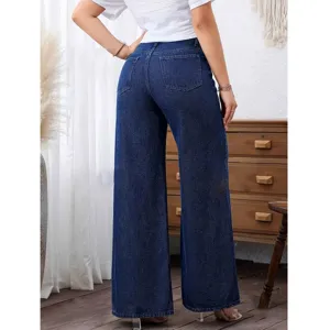 Jean femme taille haute jambe large, pantalon long et decontracté en denim bleu foncé.
