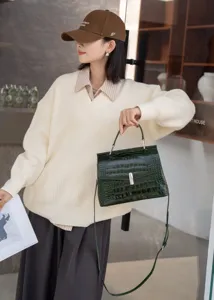 Classic crocodile textured women handbag, elegant top handle shoulder bag for daily commuting fashion.