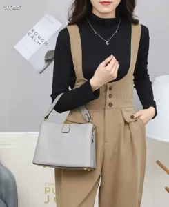 Women leather crossbody bag casual solid color versatile single shoulder handbag daily use.