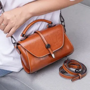 Women Retro Oil Wax Leather Shoulder Bag Casual Crossbody Bag Metal Chain Small Square Bag Vintage Handbag