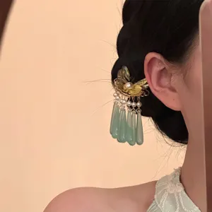 Traditional Chinese style gold butterfly hair comb with green tassel and pearls for women hanfu