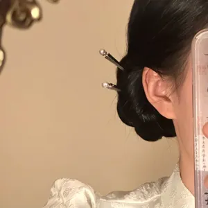 Minimalist Chinese style pearl hair stick metal hairpin elegant vintage hair accessory